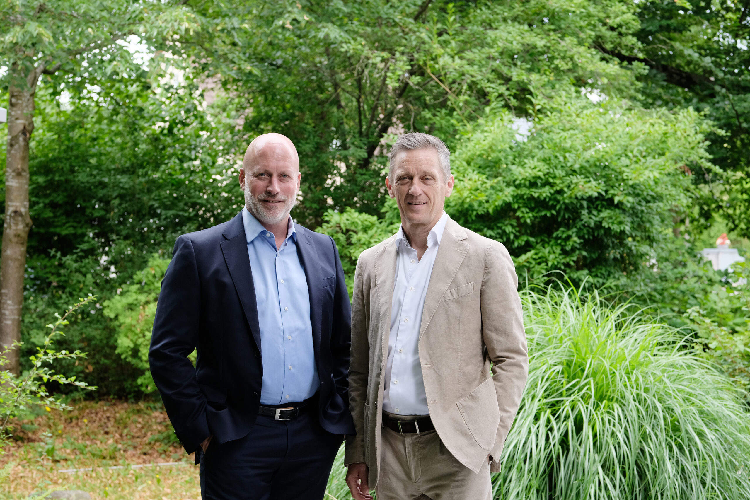 Das Bild zeigt Dr. Matthias Hallweger und Jörg Umlauft von der HMW Kapitalanlagen